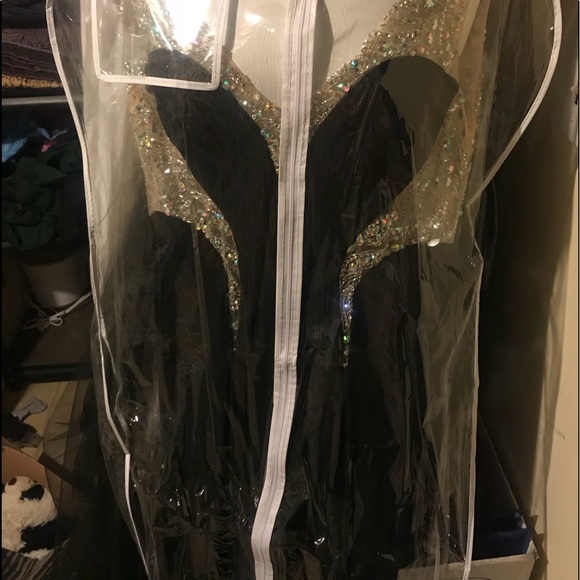 Black prom dress - Picture 2 of 4